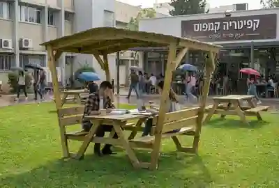 שולחן קקל מקורה נגד מים
