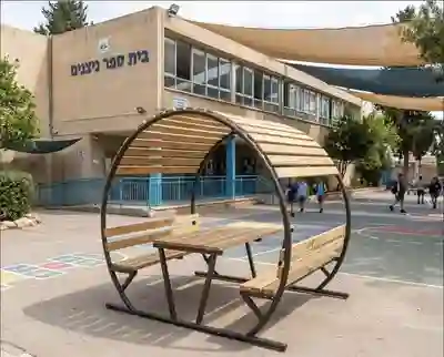 שולחן קקל עם גגון עגול