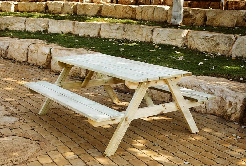 שולחן קקל למגרשי כדורגל