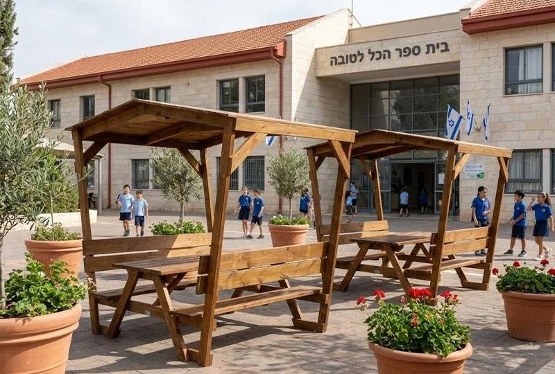 שולחן קקל מקורה בבית ספר