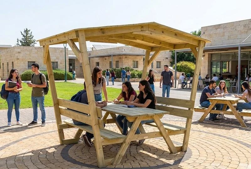 שולחן קקל מקורה במכללה